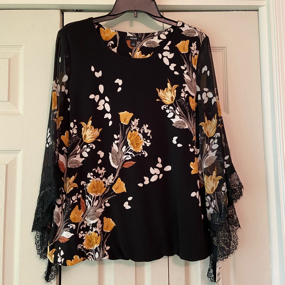 Alfani Black Floral Top NWT Large